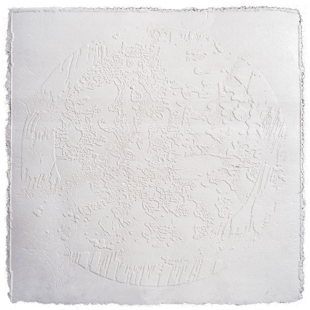 대비-역사의 궤적 Contrast-Historical Trace / 53×53cm / Korean Handmade Paper Hanji Relief /
Copper Plate, Corrosion / 1996